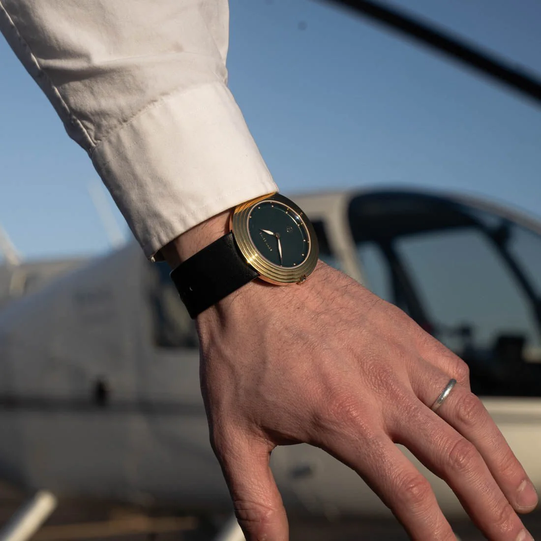 Nove Streamliner A006-01 Gold Green - Image 3