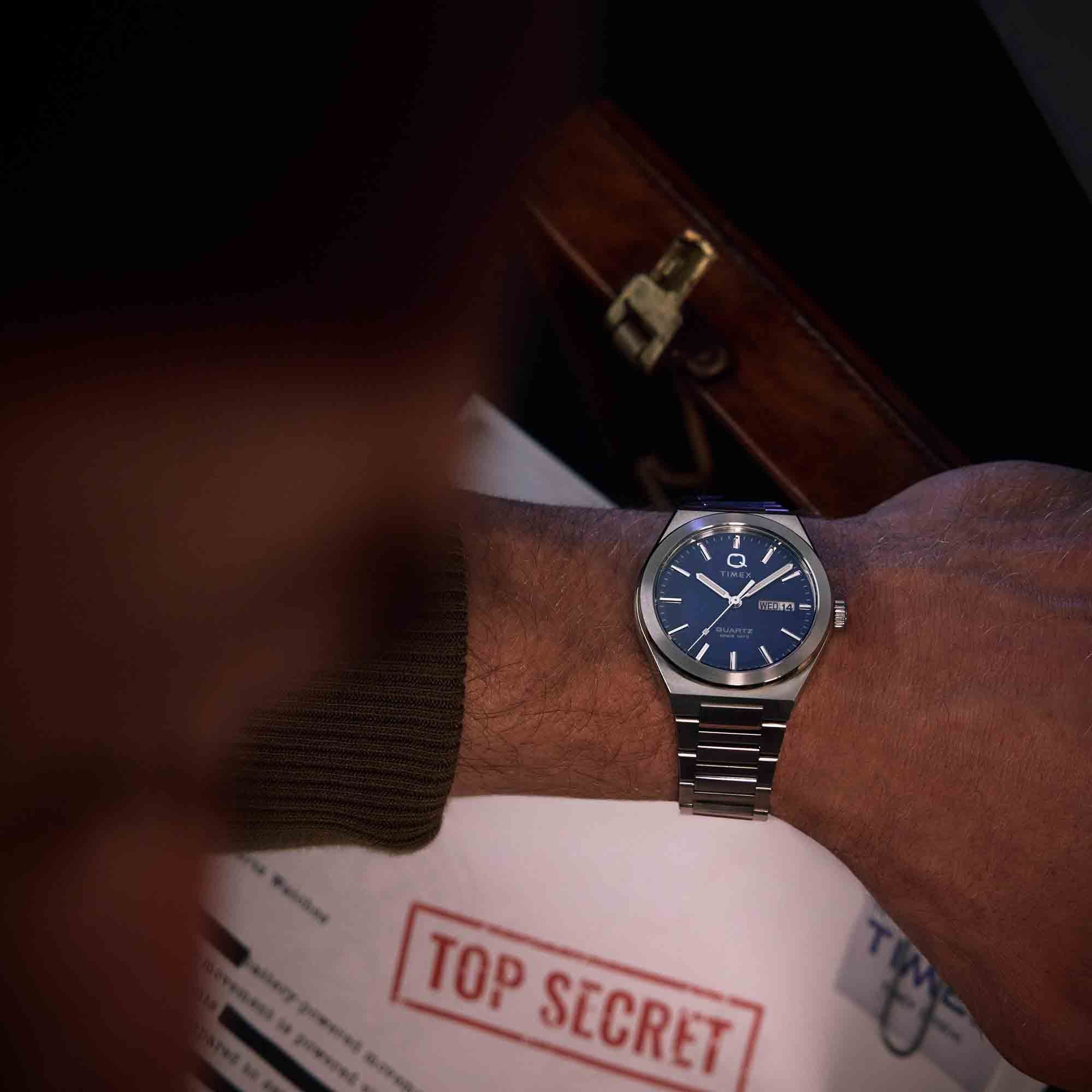Timex Q Continental Day and Date 39mm Blue SS - Image 6