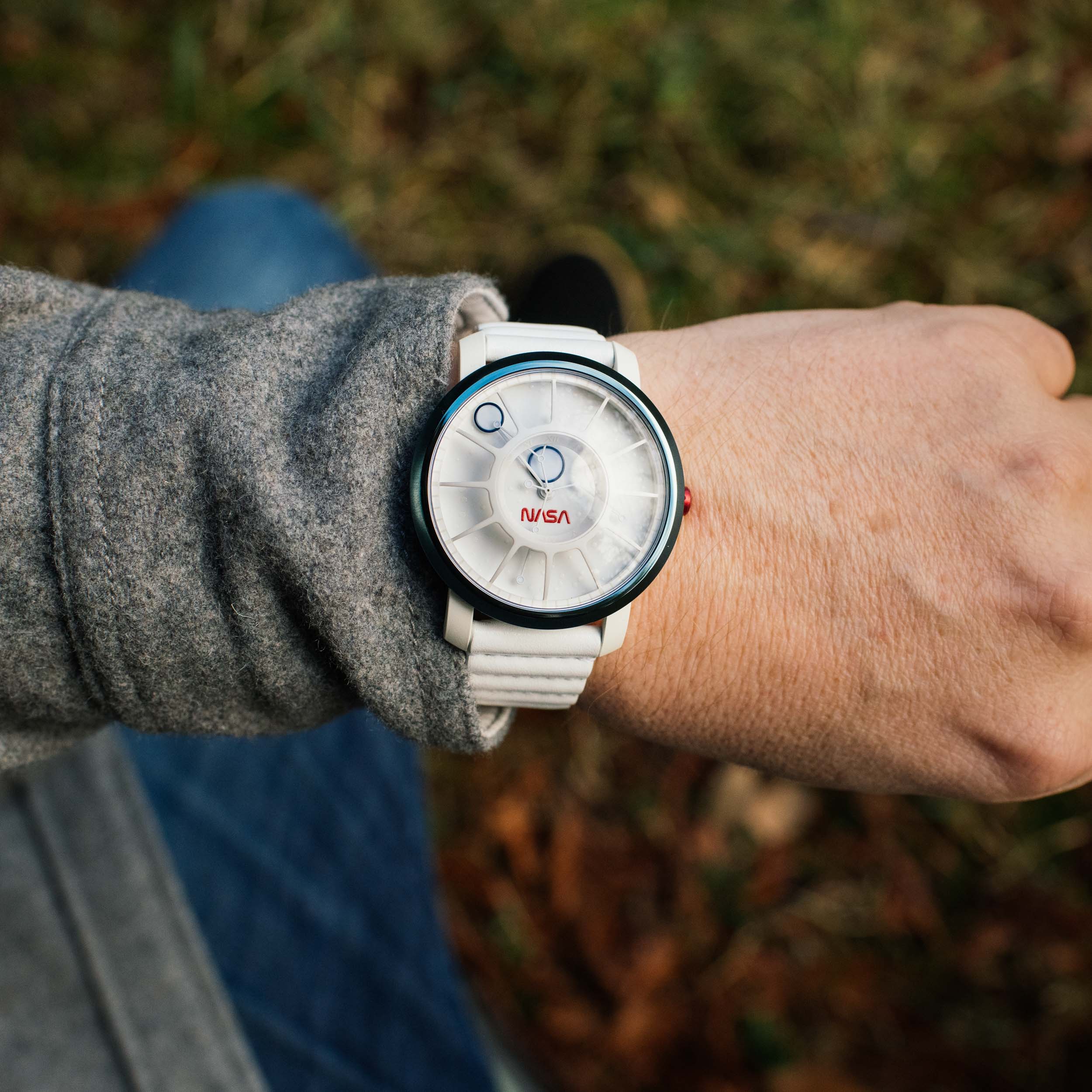 Xeric NASA Trappist-1 Sapphire Saturn V Limited Edition - Image 5